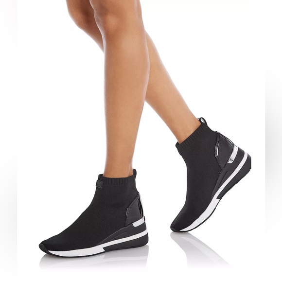 Michael Kors Size 9 Skylar Stretch -Knit sock sneakers - Picture 2 of 3